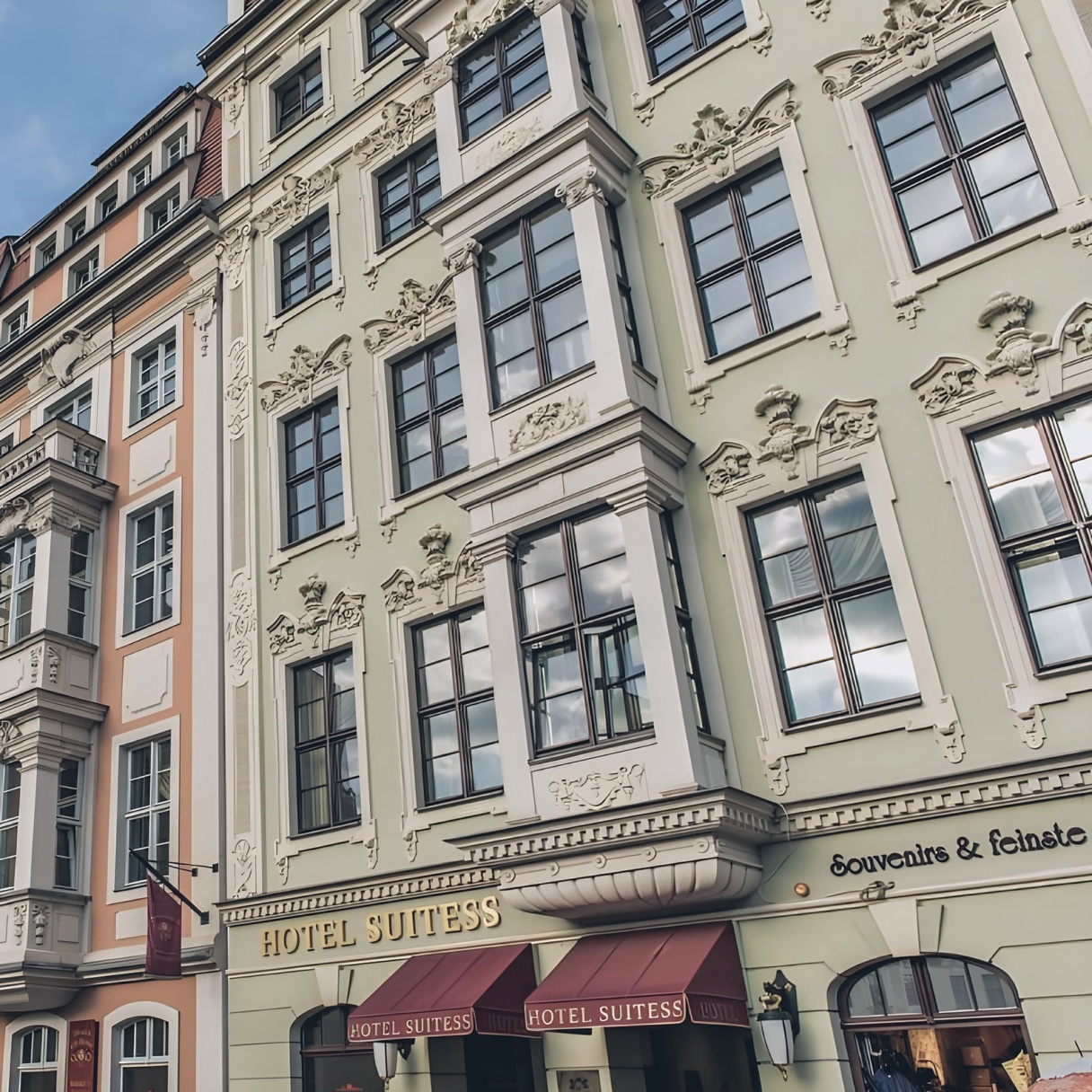 Quartier Frauenkirche II, Dresden – Hotelfassade mit Blick zur Frauenkirche
